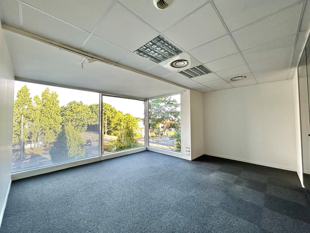 Bureau Rennes 588m² Location bureau Rennes Ille-et-Vilaine OLBUR2426108 5